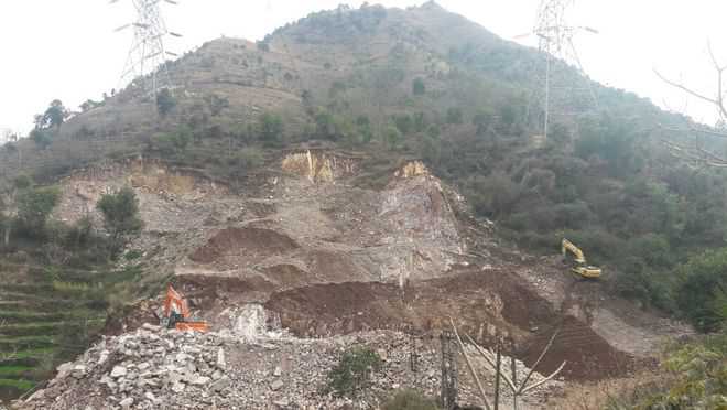 ‘Illegal’ mining irks Maloh village residents