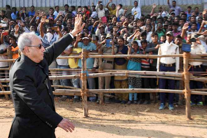 Pranab laments growing conflict, difference of opinion in society