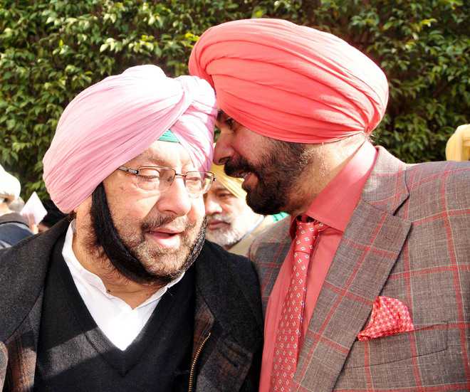 Capt, Sidhu at cordial best, say will wreck Badals’ ship