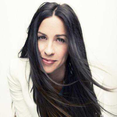 Alanis Morissette''s manager stole $5 mn from her