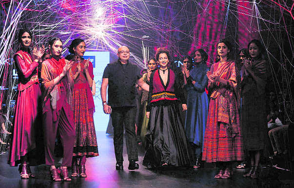 green emerald velvet dress Amazon India Fashion Week Autumn-Winter 2017: Highlights