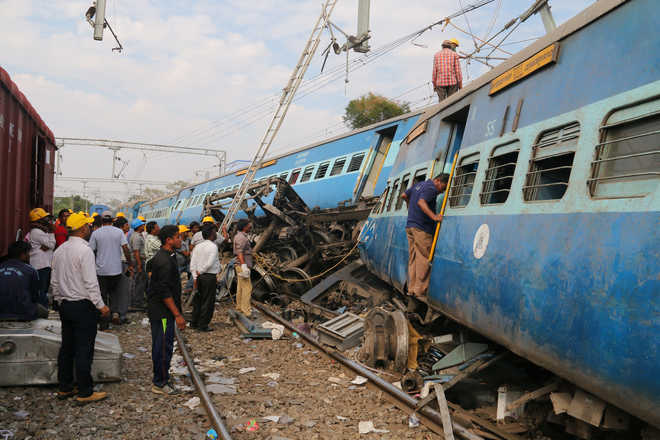 36 killed as train derails in Andhra Pradesh
