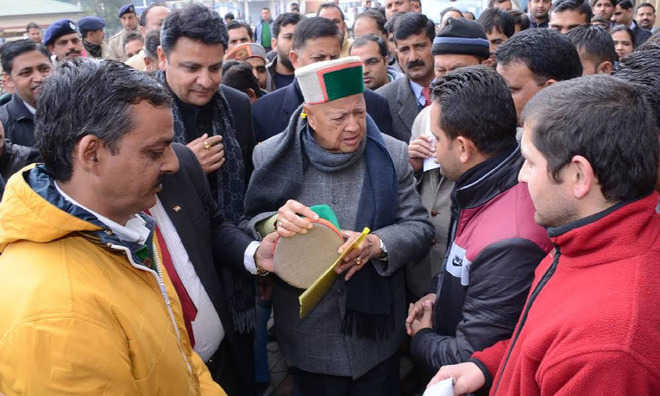 Virbhadra goes all out to woo Kangra voters