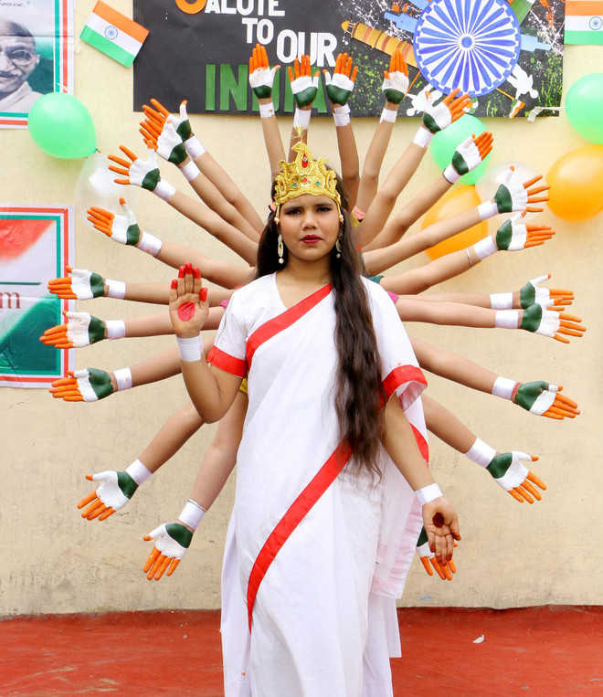 Republic Day Spl: How to dress up your child as an inspiring Indian  personality | Mutter-n-Tochter