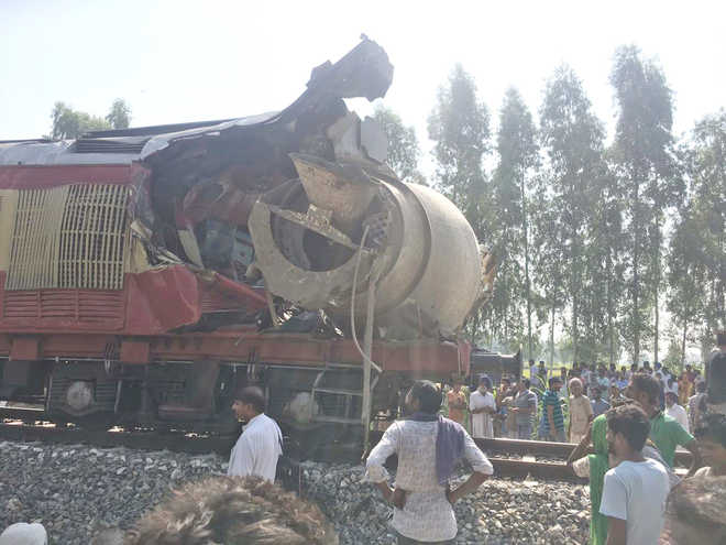Train rams into truck at unmanned crossing in Fazilka; 1 dead