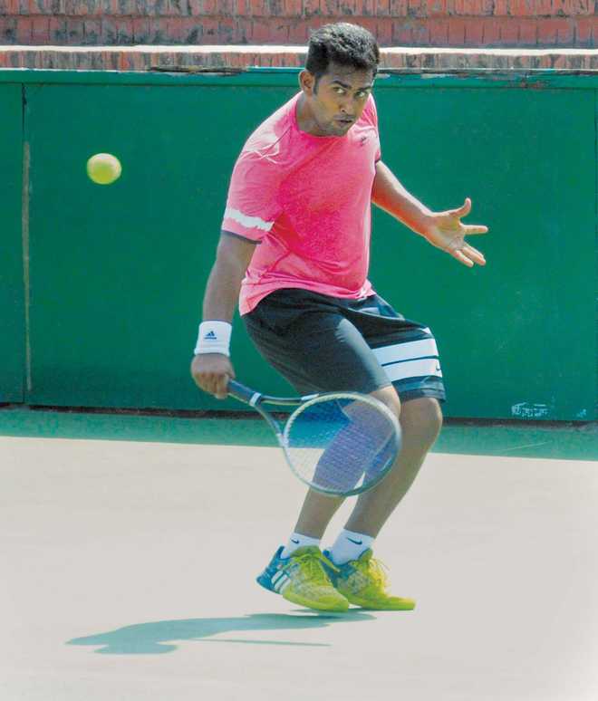 Top seed Parth sails into main draw