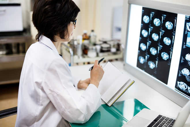 MRI brain scans can identify MS risk in children