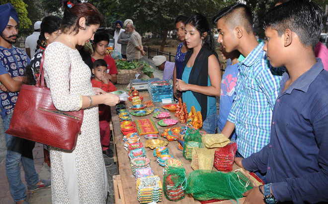 NGOs hold events for bringing cheer to the needy
