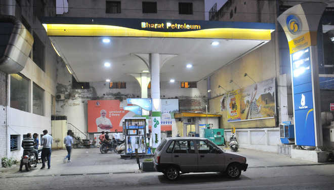 Seven petrol pumps sans toilet facility