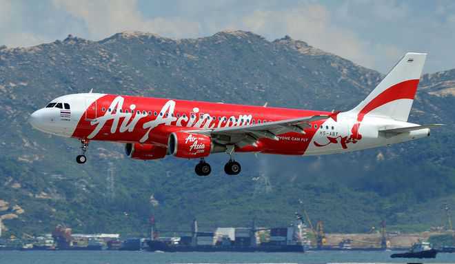 Passengers recount terror as AirAsia flight turns back to Australia