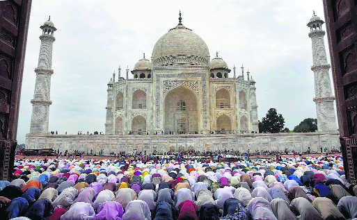 Taj built by sweat of Indians: Yogi