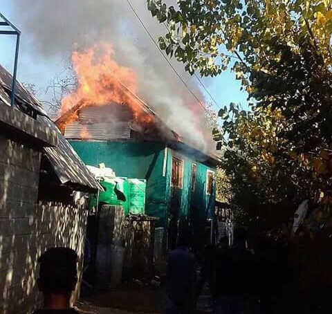 Day after, slain PDP worker’s house set ablaze in Shopian