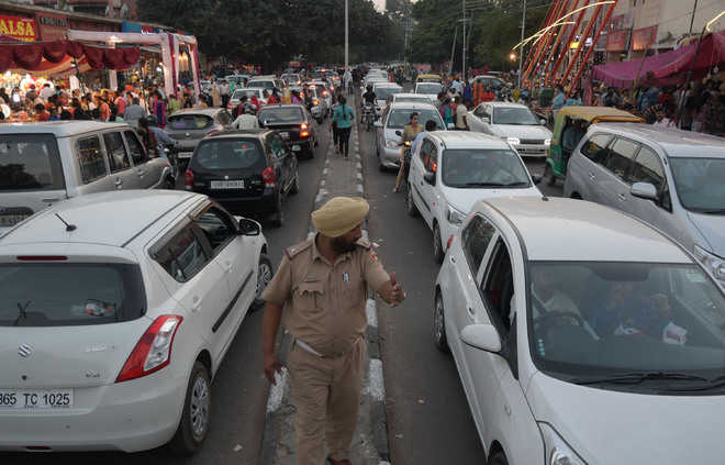 Diwali rush chokes city roads
