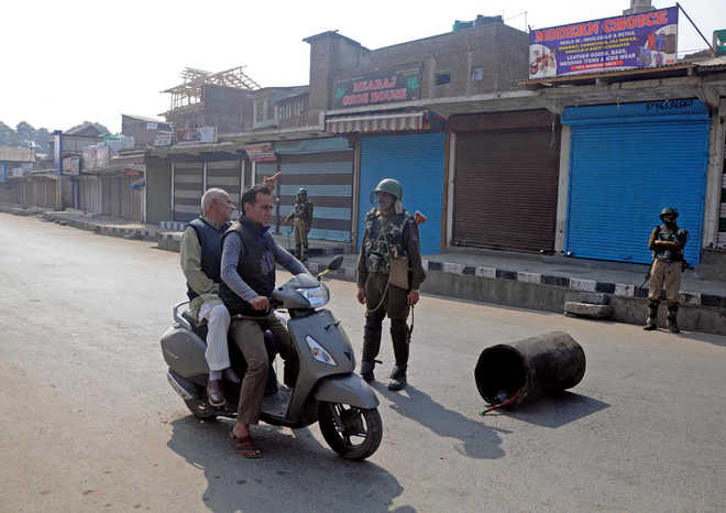 Curbs in city to thwart protests