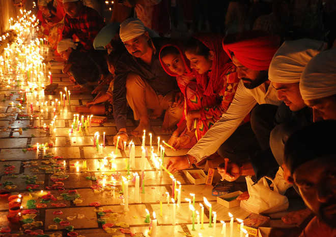 City takes in reason, Diwali din goes down