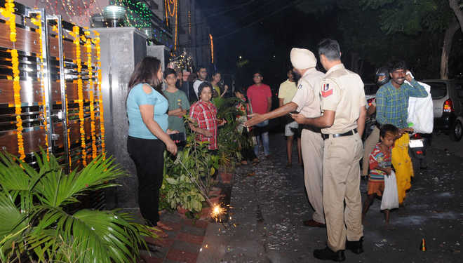 Cracker ban: 25 held for crossing the limit in city