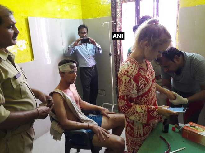 Swiss couple attacked in Fatehpur Sikri; 3 minors among 5 held