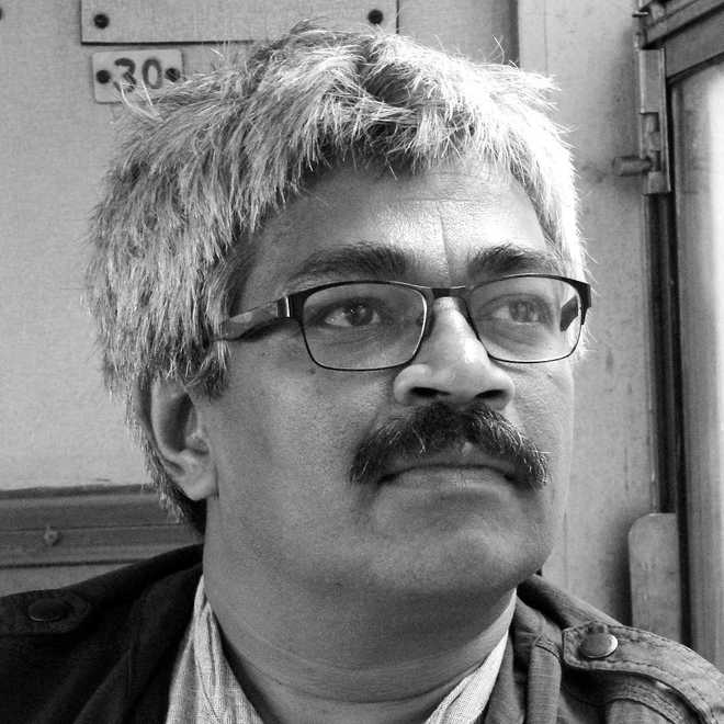 Senior journalist Vinod Verma arrested on extortion charges, claims being framed