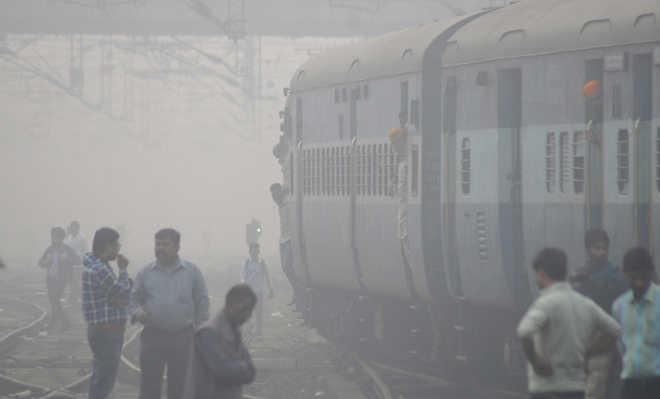 Smog: 7 trains cancelled, 16 rescheduled