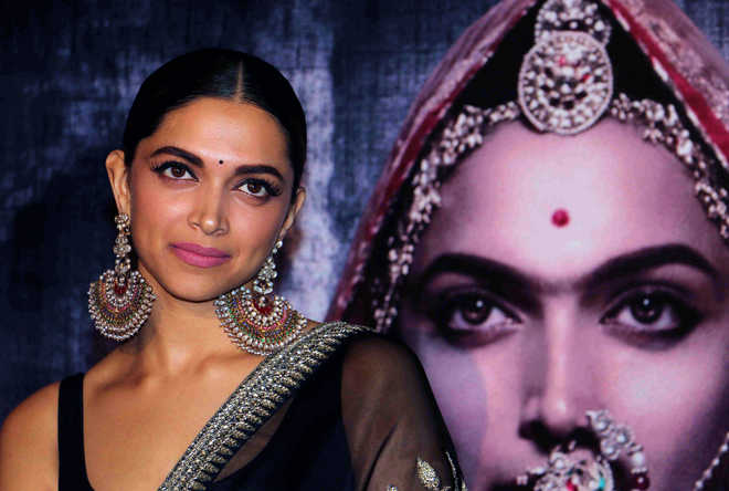 Deepika padukone hot sale nose ring