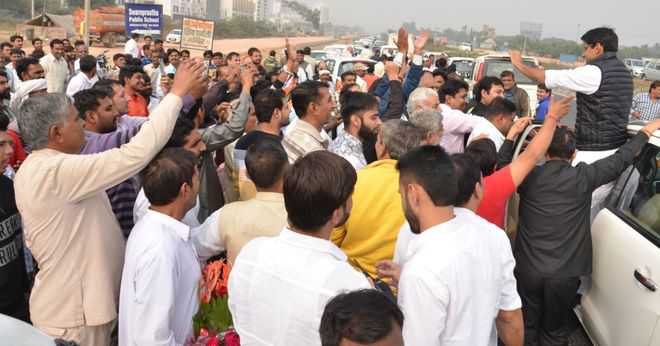 Three toll plazas within 60 km, Cong leads protest