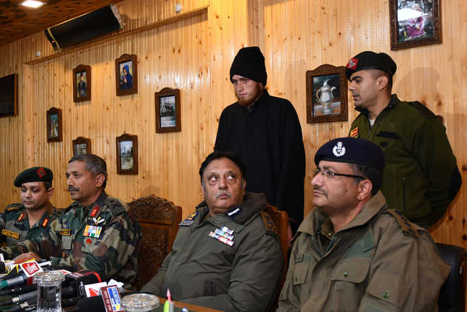 Footballer turned Lashkar militant surrenders in Kashmir