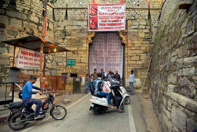 ''Padmavati'' row: Protesters close entry to Chittorgarh Fort; fresh plea filed in SC