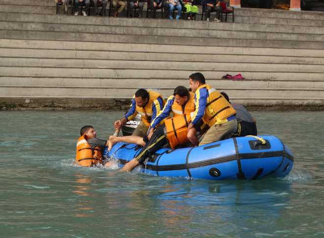 SDRF team conducts water rescue exercise on Chenab : The 