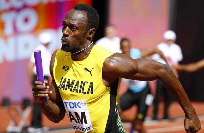 Bolt bringing Aussies up to speed ahead of the Ashes