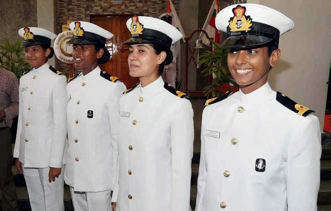 Indian Navy gets its first woman pilot, 3 women NAI officers