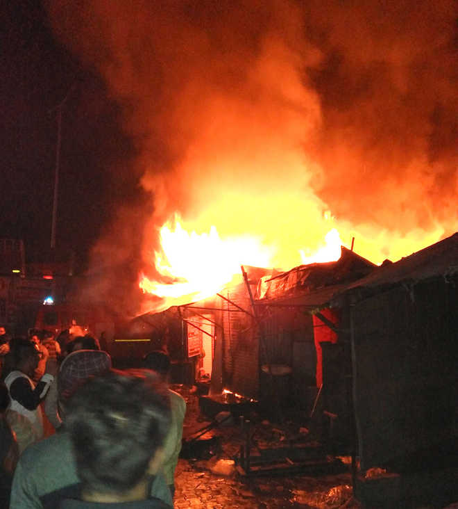 Kiosks destroyed in fire at Lalru