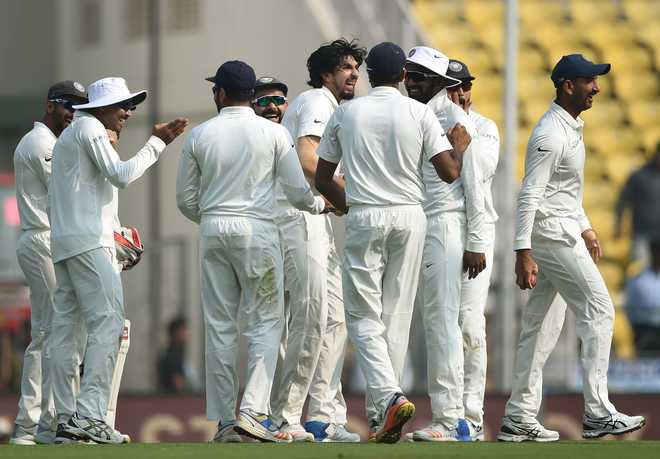 Nagpur Test: India bundle out defensive Sri Lanka for paltry 205