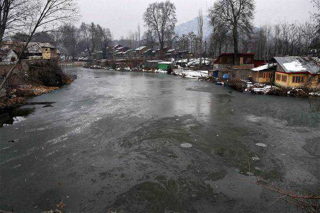 At minus 3.1, it was coldest November night in Srinagar in a decade