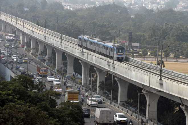 Metro loses 3 lakh commuters a day
