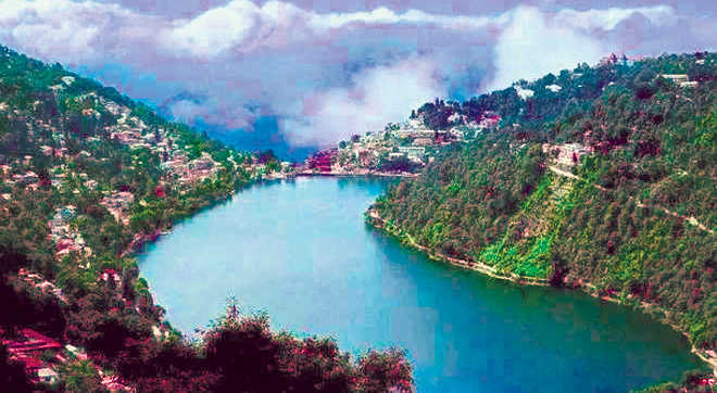 Governor expresses concern over depleting water level of Naini Lake