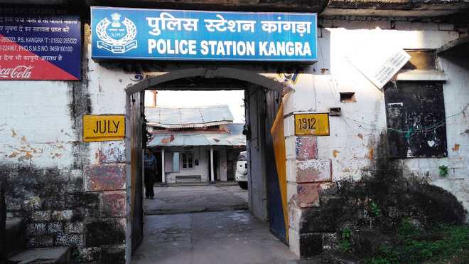 Kangra cops work from unsafe building