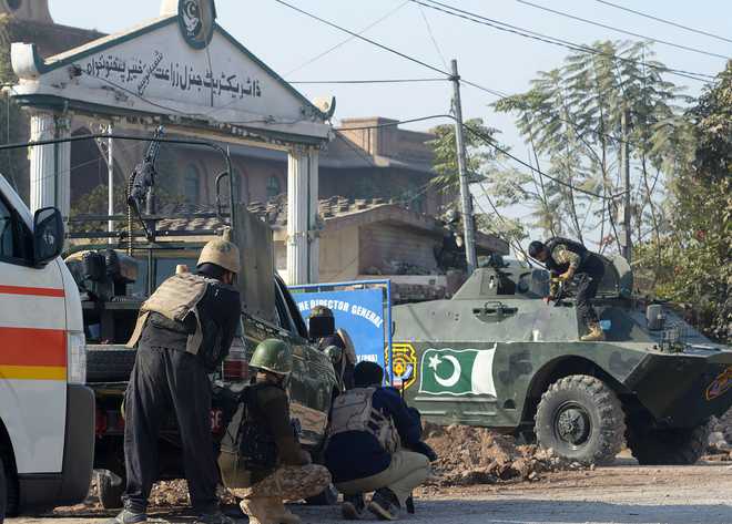 Nine killed, 32 injured in terrorist attack in Pakistan''s Peshawar