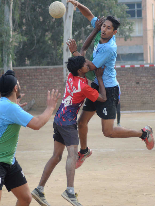 Ludhiana, Patiala lads win handball matches