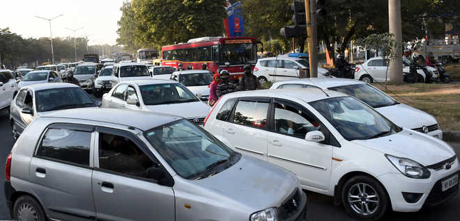 Chaos on roads leaves commuters in lurch