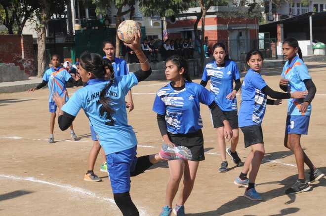 Handball meet: Bathinda, Amritsar reach final : The Tribune India