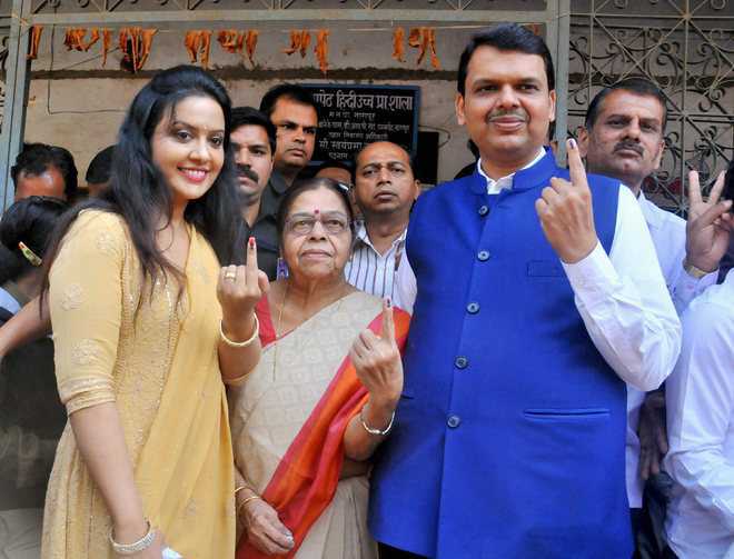 Maharashtra CM’s wife trolled for participating in Christmas charity