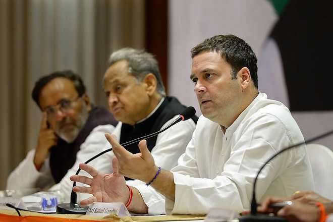 EC asks TV channels to stop airing Rahul''s interviews