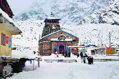 Snowfall hits Kedarnath reconstruction work