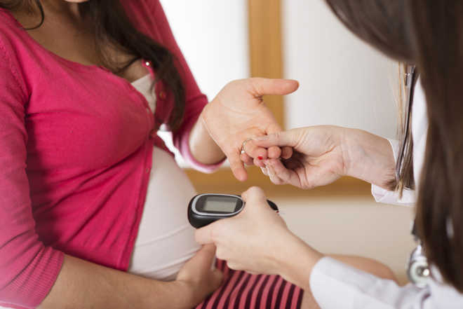 High blood sugar in early pregnancy could cause heart problems for baby