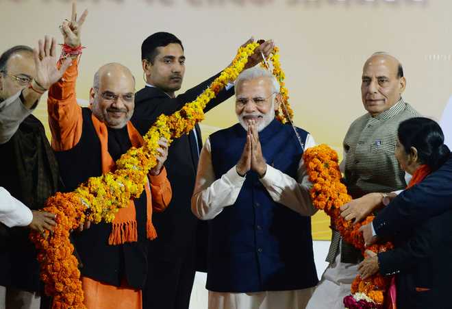 Cong tried to sow seeds of casteism in Gujarat: Modi to workers