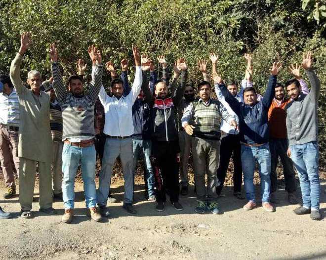 Villagers demand repair of road
