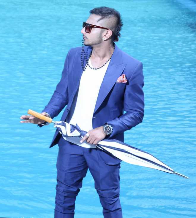 Yo Yo Honey Singh: Meet the rapper who has emerged as Bollywood's new  blue-eyed boy | Daily Mail Online
