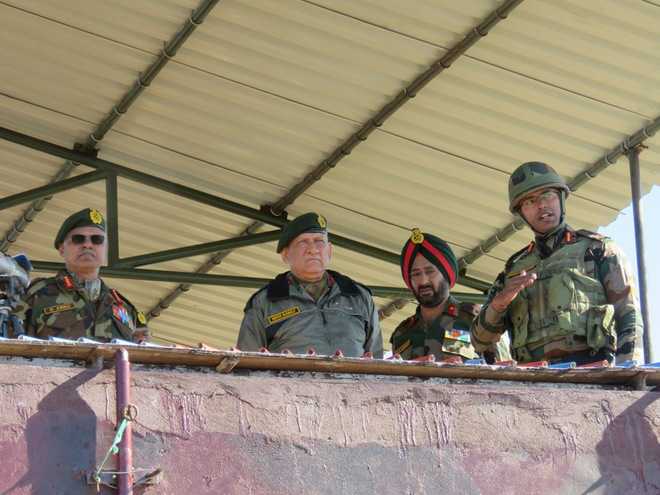 Army Chief visits Rajouri sector, reviews security