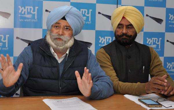 Security breach in PAU strong room, alleges AAP