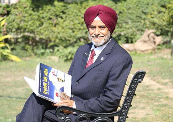 Ex- ITBP official’s book on Everest released in city